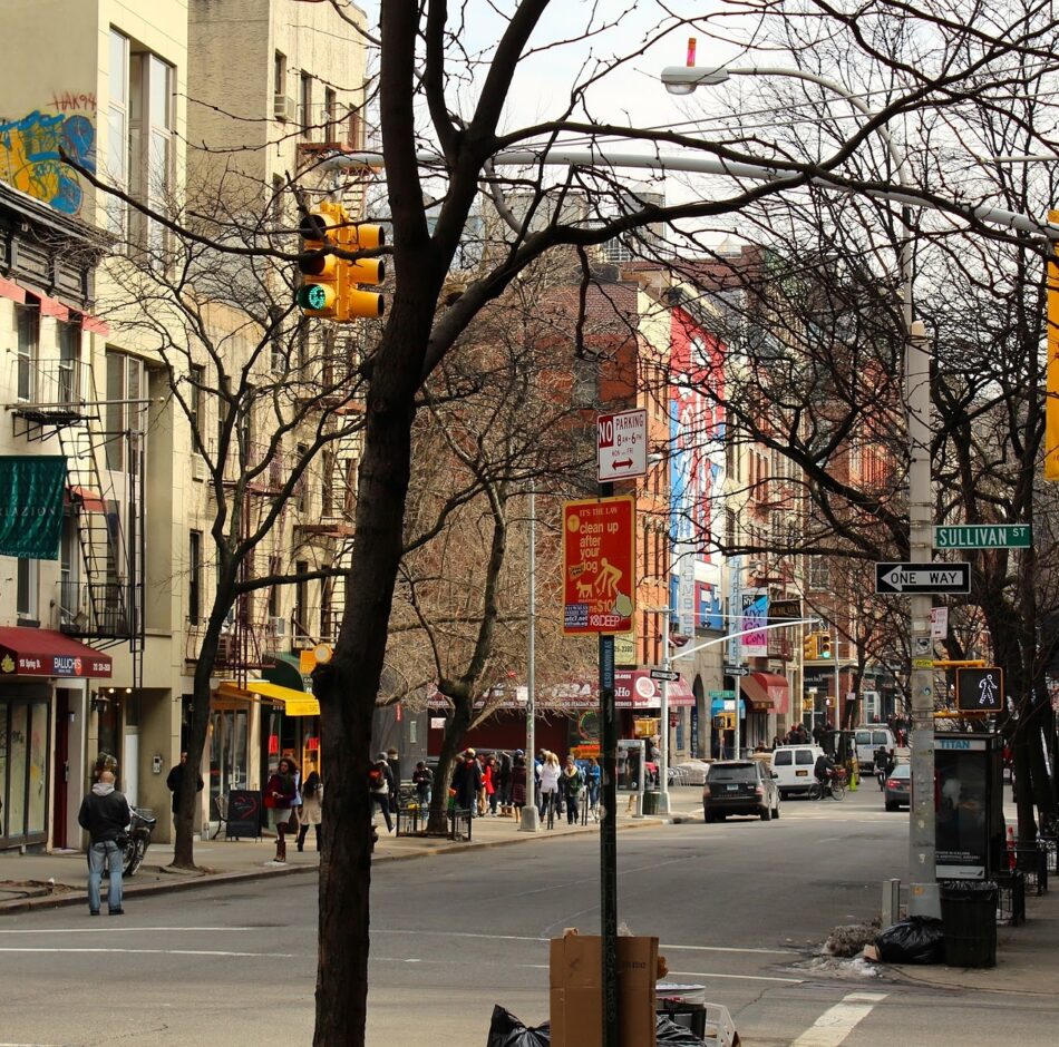 Captivating Neighborhoods : Greenwich Village, SoHo, and Tribeca